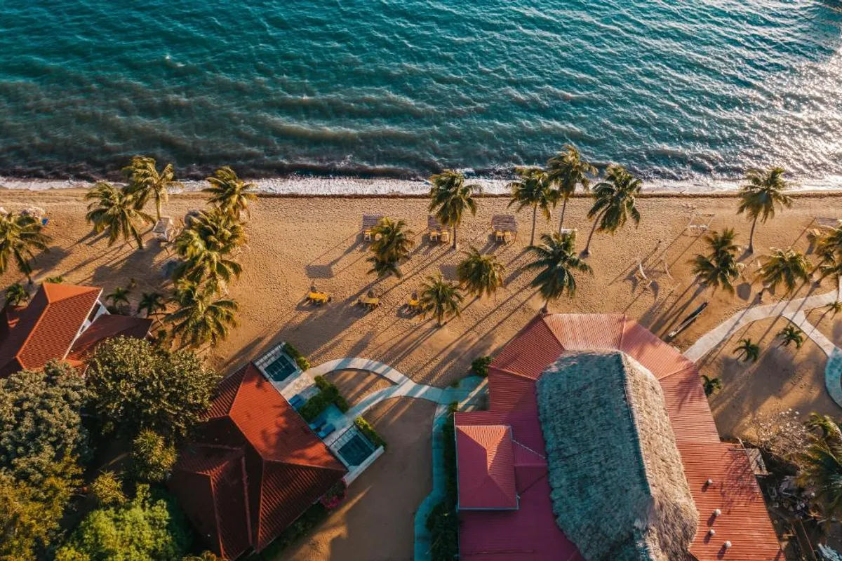 overview of Jaguar Reef Lodge and Spa