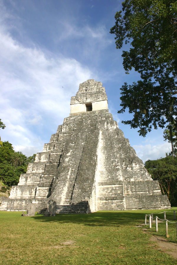 Tikal Templ IV