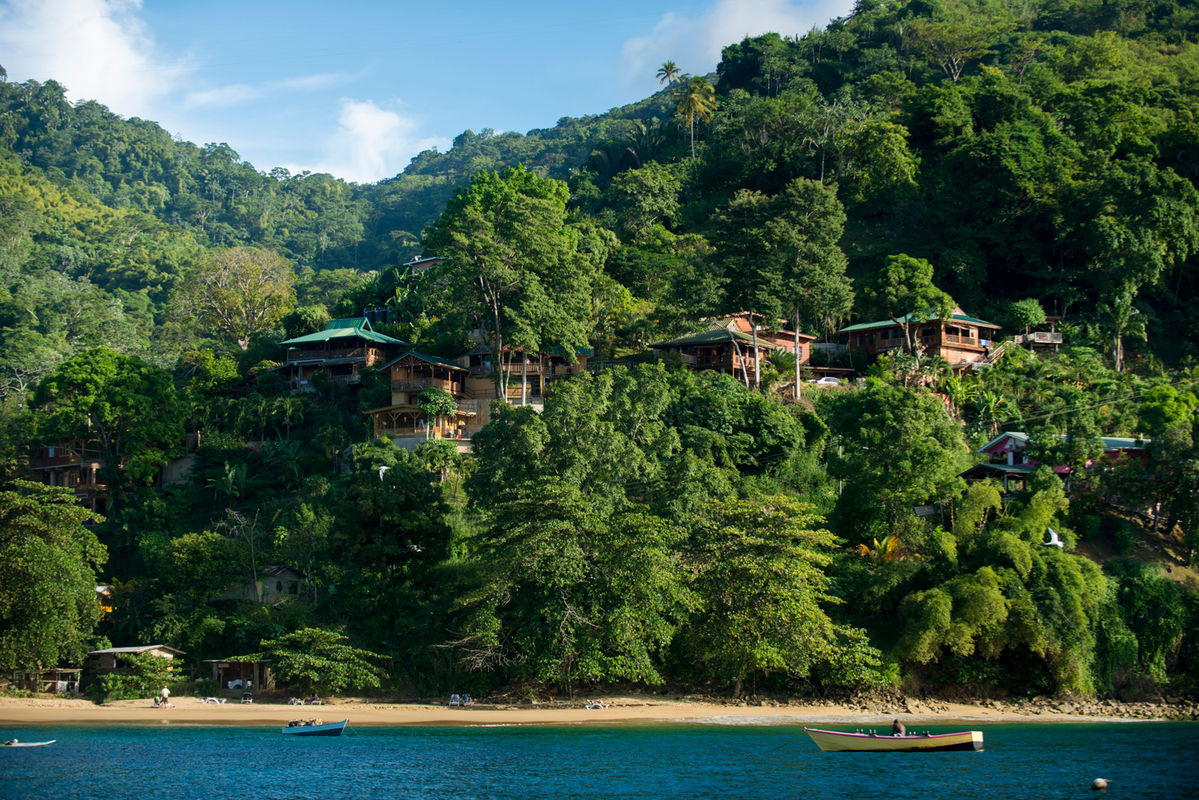 overview of Castara Retreats