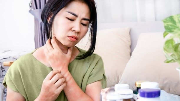 nickel allergic reaction treatment and symptoms