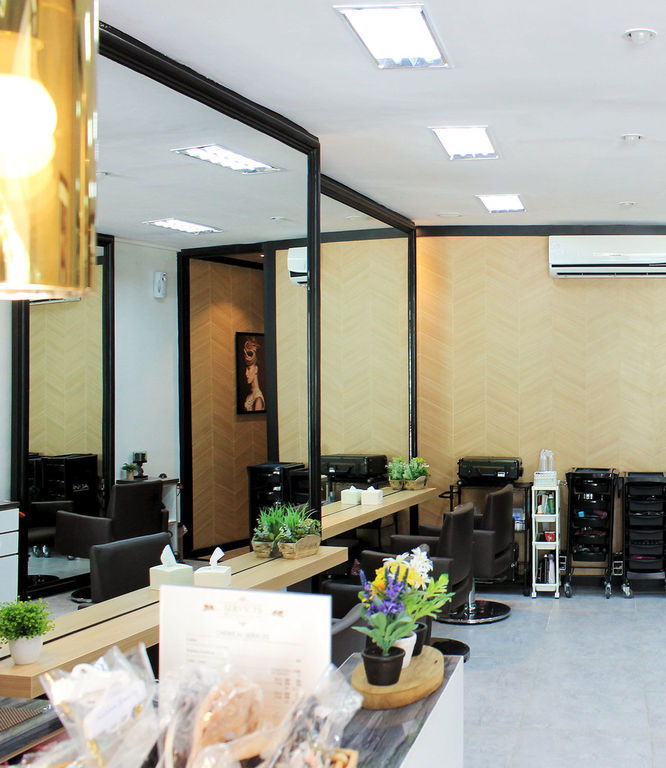 Etienne Hairdressing Graha Famili