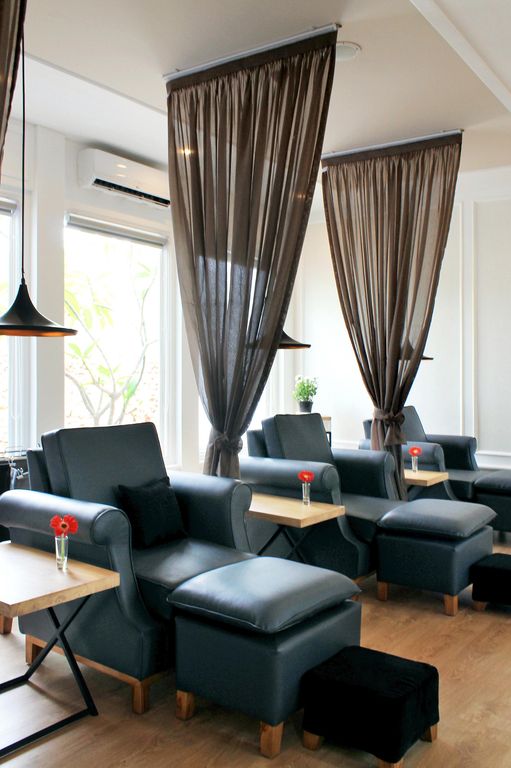 Etienne Hairdressing & Lounge