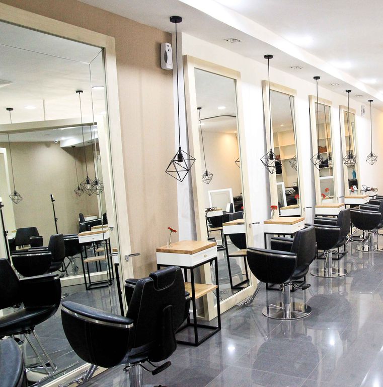 Etienne Hairdressing & Lounge