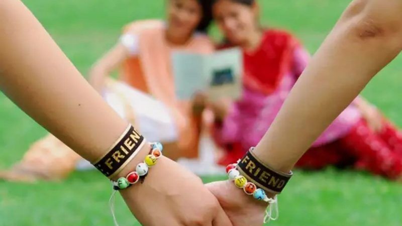How Do People Celebrate Friendship Day In India? How Do People Celebrate Friendship Day In India?