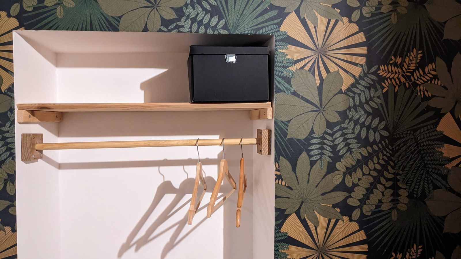 Shelf and pole holders