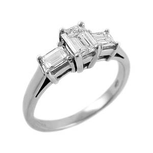 3 STONE DIAMOND RING