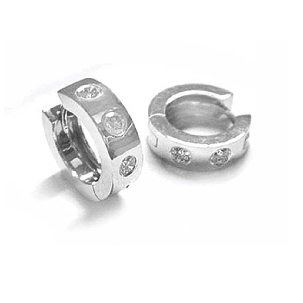 18k white gold 3st brilliant cut diamond hoop earringsDETAILSCarat: total diamond weight 0.64ctsCut: Brilliant cutMetal: 18k white gold Made in Ireland