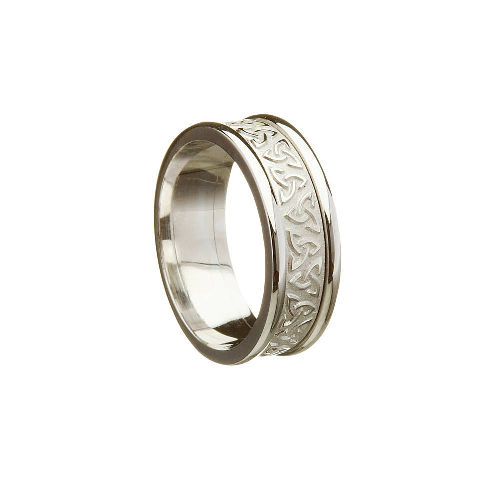 10 carat white gold man's raised trinity knot ring with heavy white rims 8.1 mm aprox.A beautifully crafted Celtic ring and good for everyday use.