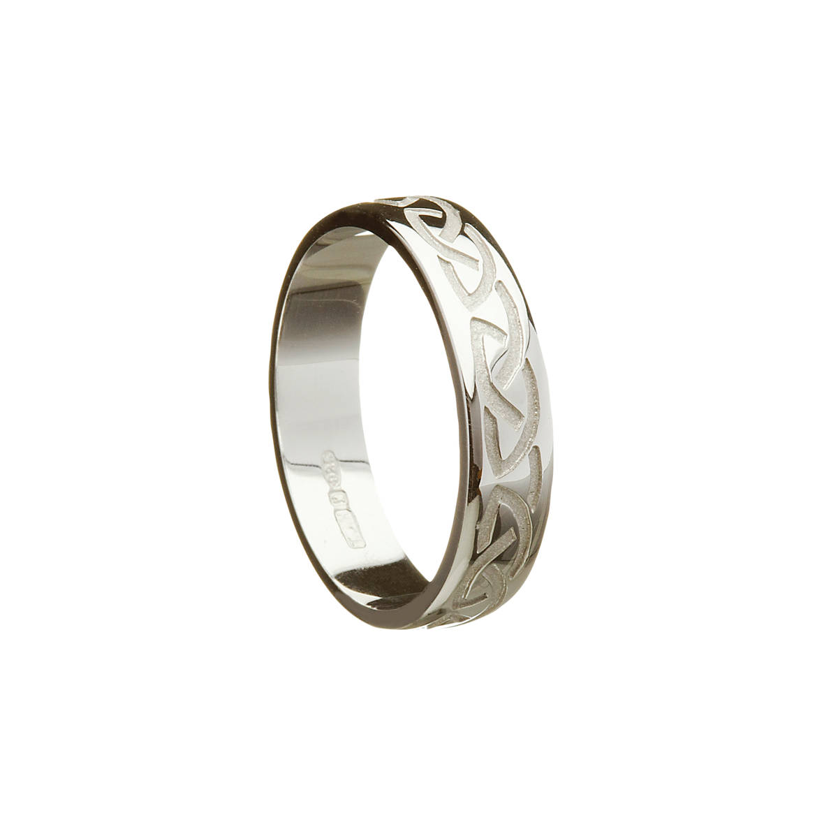 14ct white gold Gents wedding band with heavy recessed Celtic Knot design.

Width: 5.5 mm
Profile: D-Shape