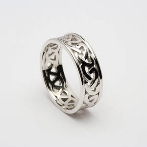 Platinum Celtic open knot unisex wedding ring 