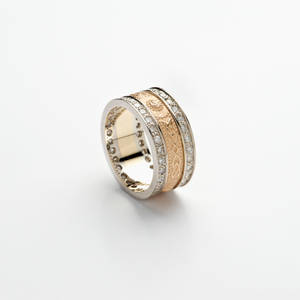 Diamond Set Gold Wedding Band