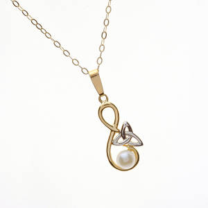 10 carat gold trinity pearl pendant
