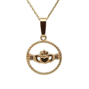 10 carat yellow gold claddagh twist pendant