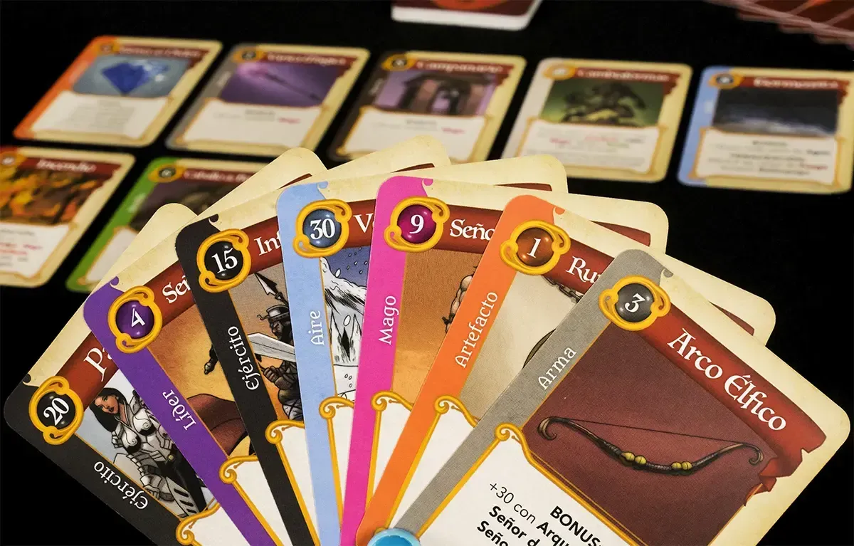 img of Descubre Fantasy Realms: Estrategia y Diversión en Cartas