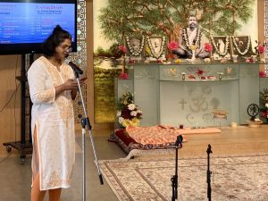 06-18 Mukta Offers a Devotional Song