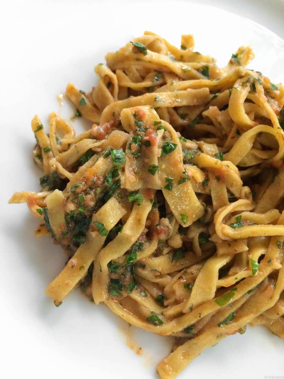 Pasta pomodoro e prezzemolo