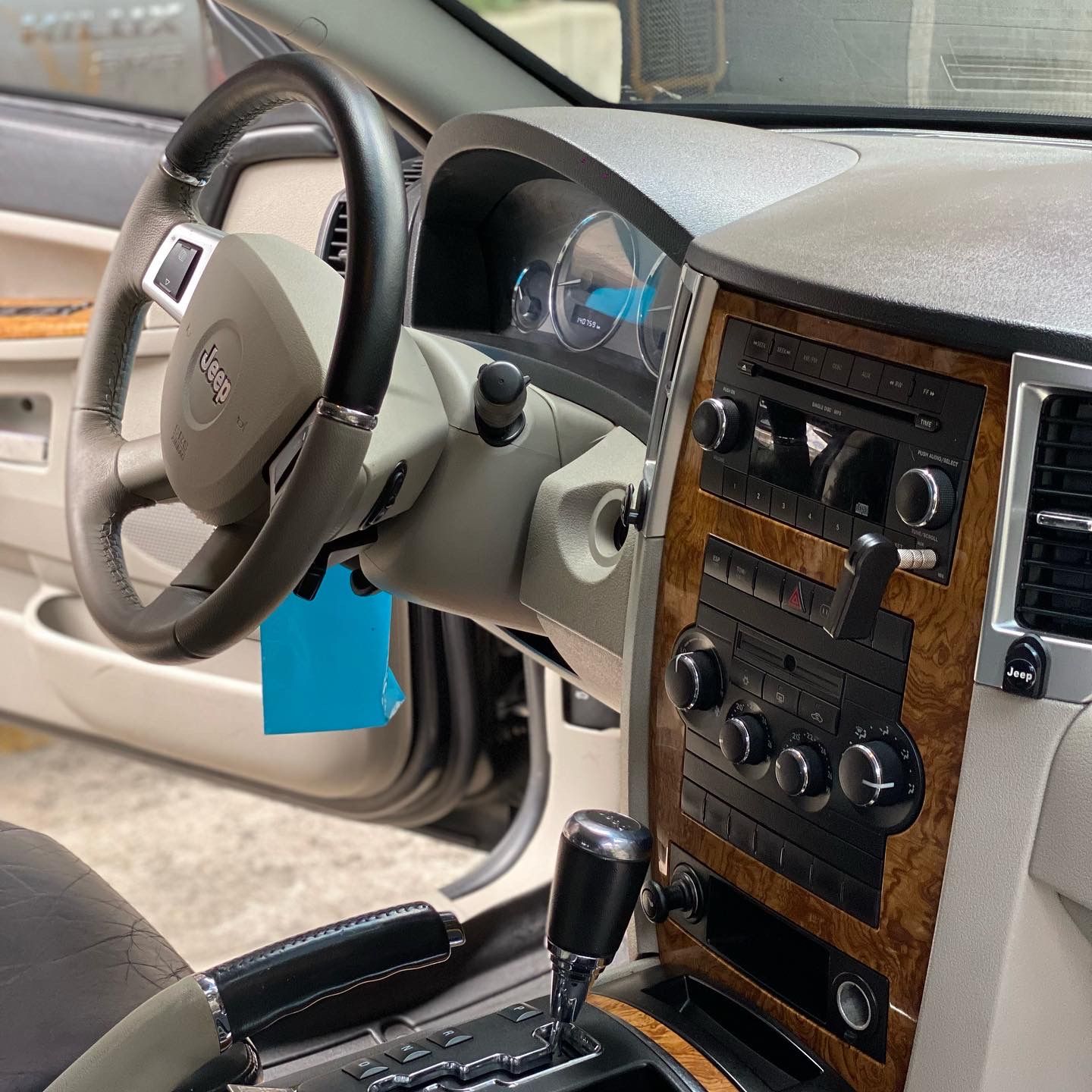 car-img-9
