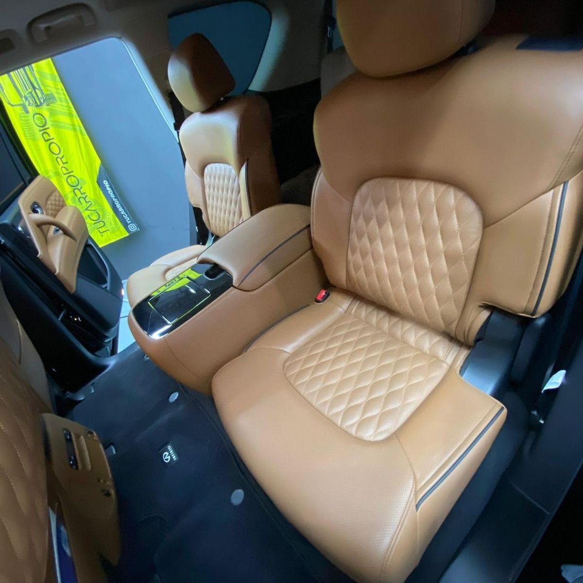 Foto 8 de Infiniti QX80