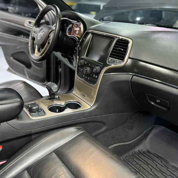 car-img-4