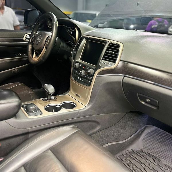 car-img-5
