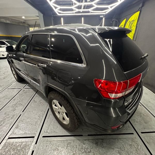 car-img-2