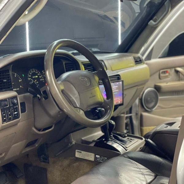 car-img-2