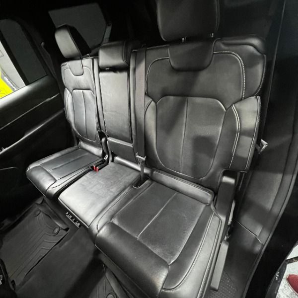 car-img-3