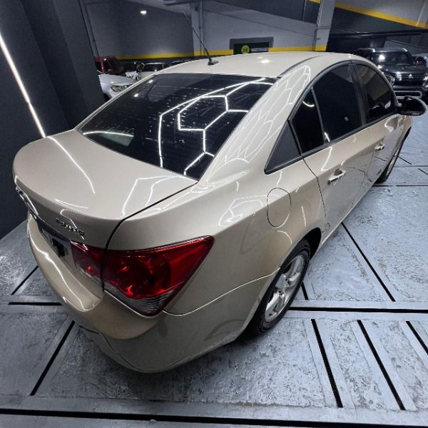car-img-3