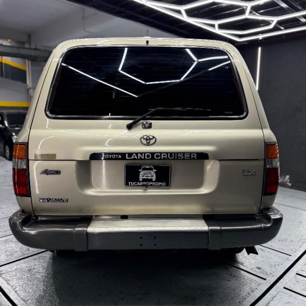 car-img-4