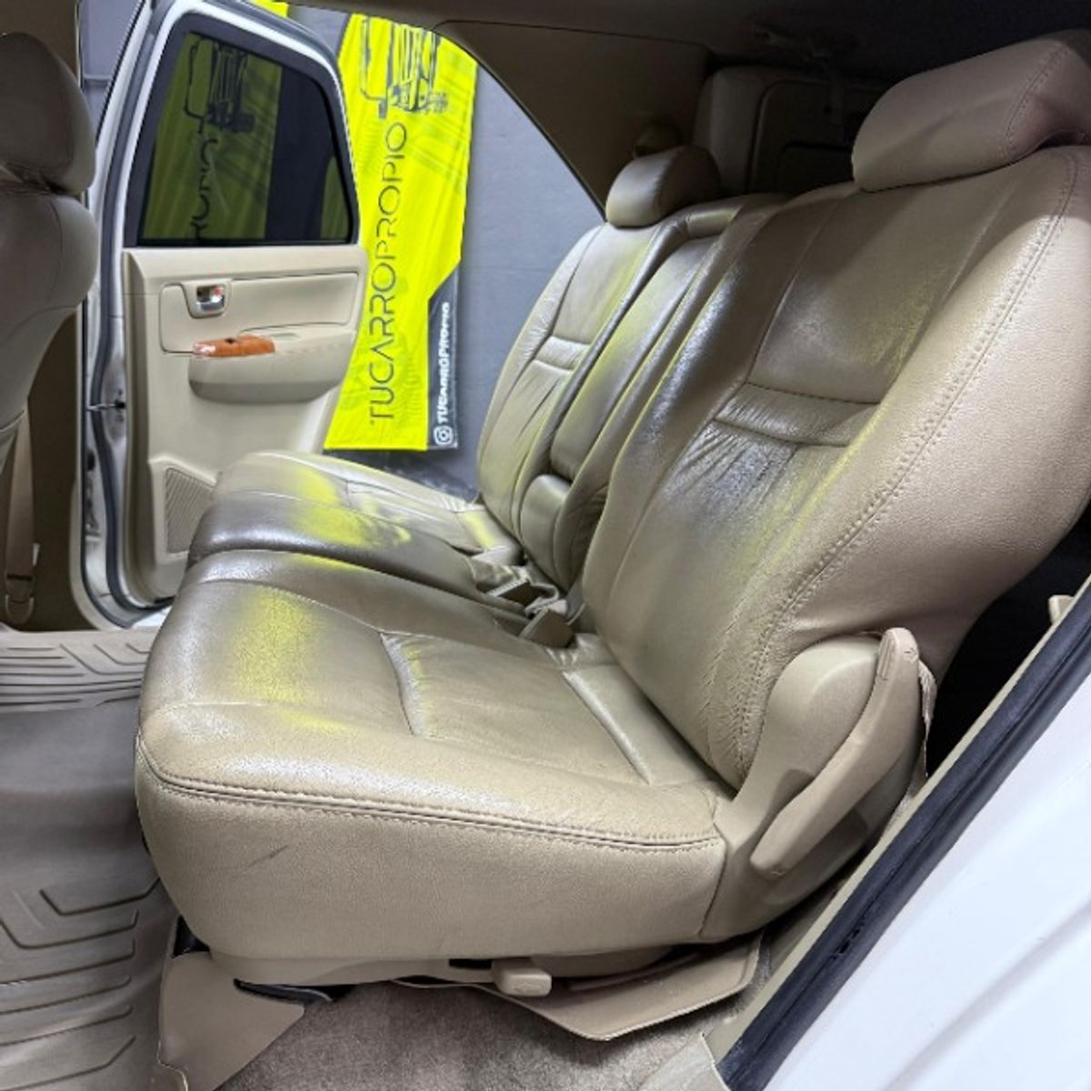 Foto 8 de Toyota Fortuner SR