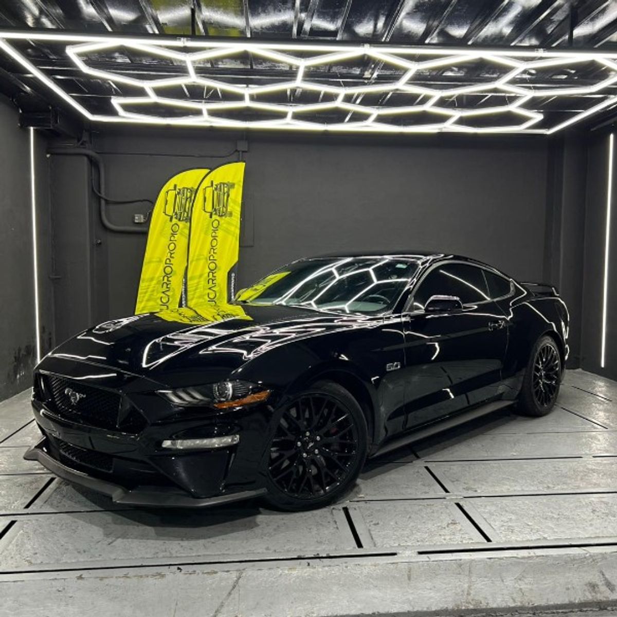 Foto 1 de Ford Mustang GT