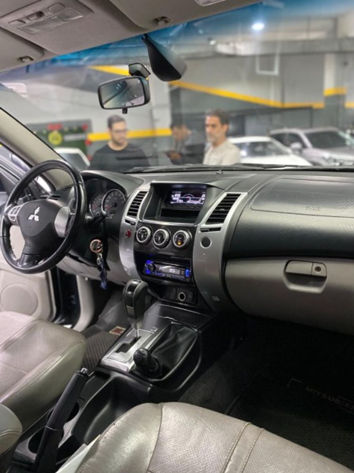 Foto 8 de Mitsubishi Montero Sport GLS