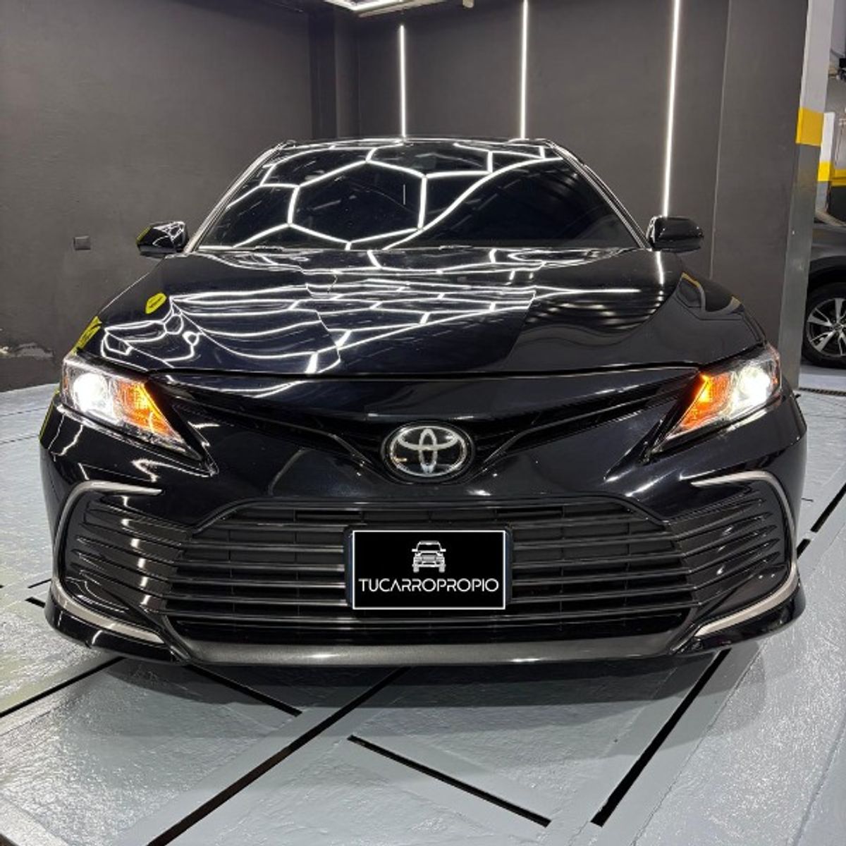 Foto 2 de Toyota Camry LE