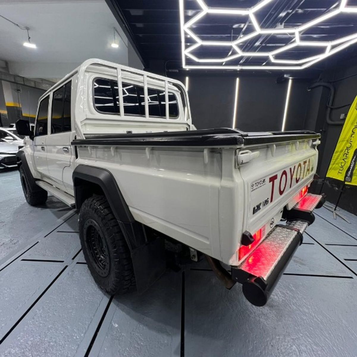 Foto 4 de Toyota Land Cruiser 79 Hembrita LX 