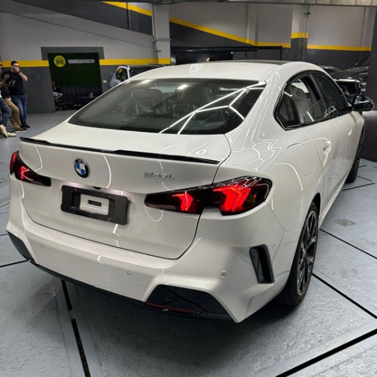 Foto 4 de BMW 225 L