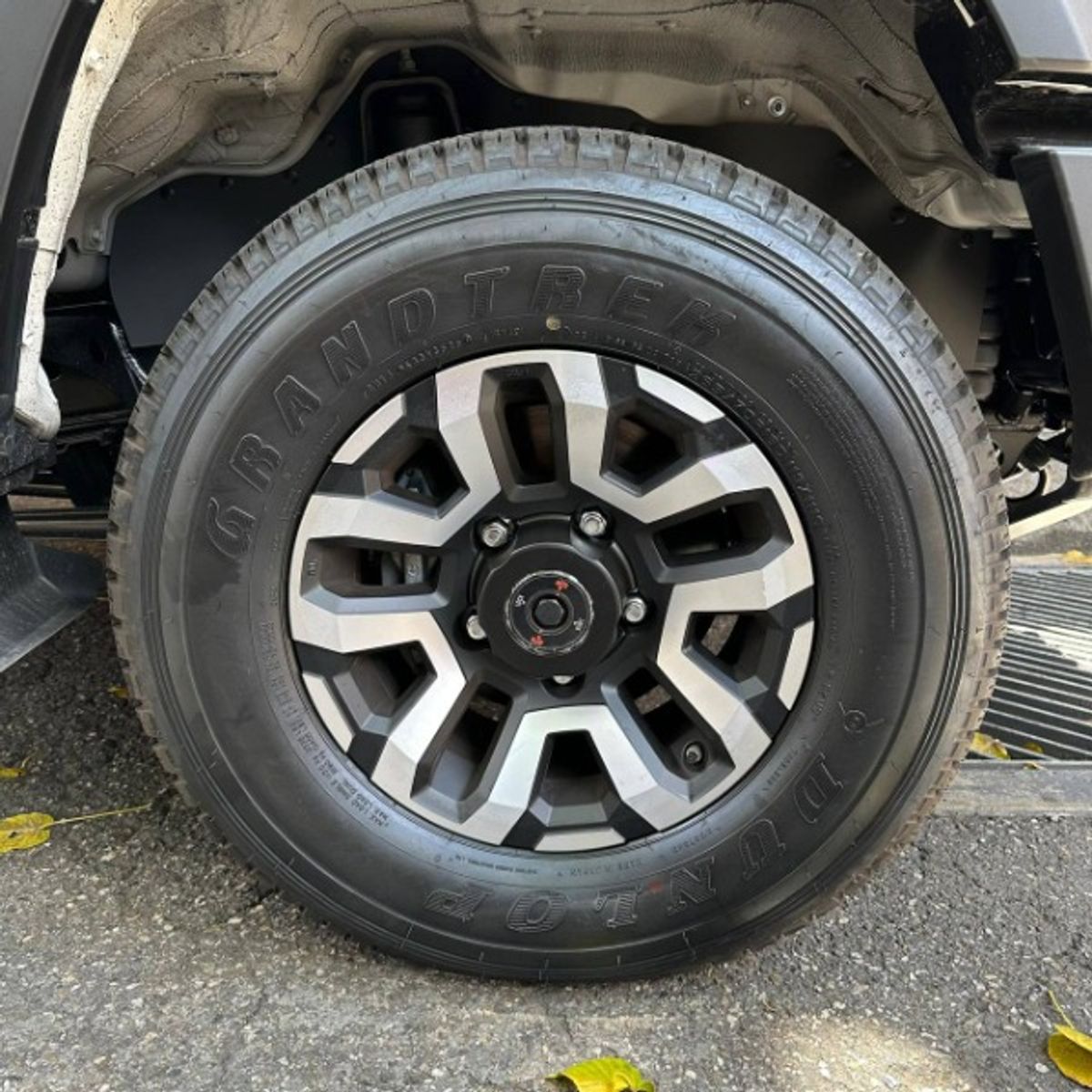 Foto 11 de Toyota Land Cruiser 76 40 Aniversario