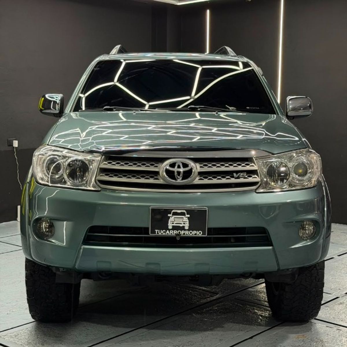 Foto 2 de Toyota Fortuner SR