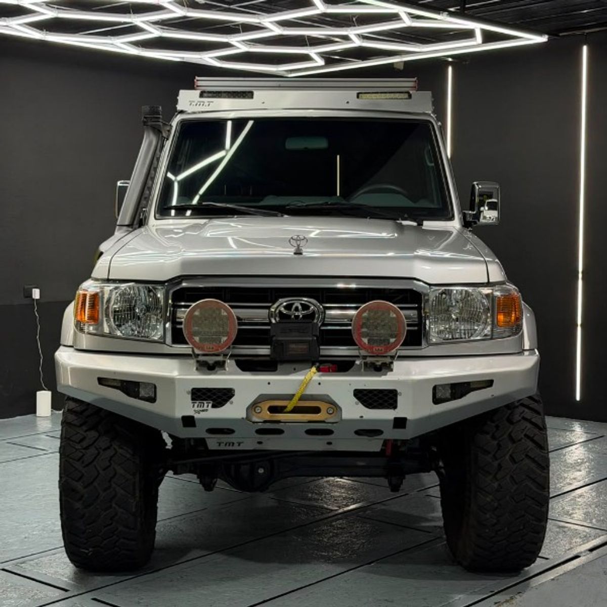 Foto 2 de Toyota Land Cruiser 76 Machito