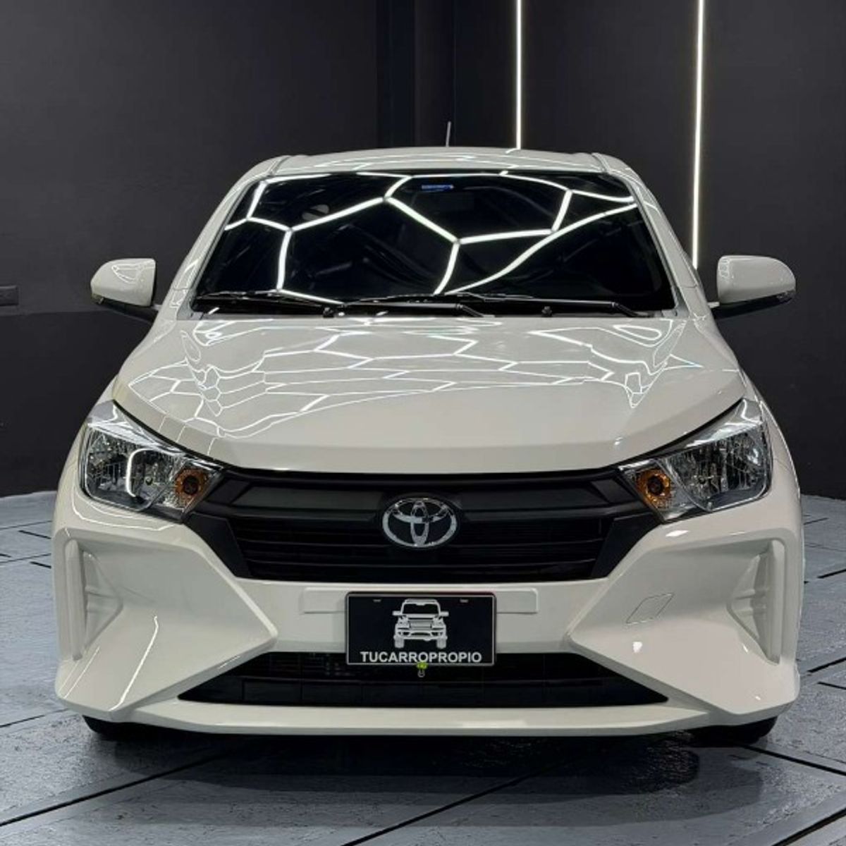 Foto 2 de Toyota Agya  G