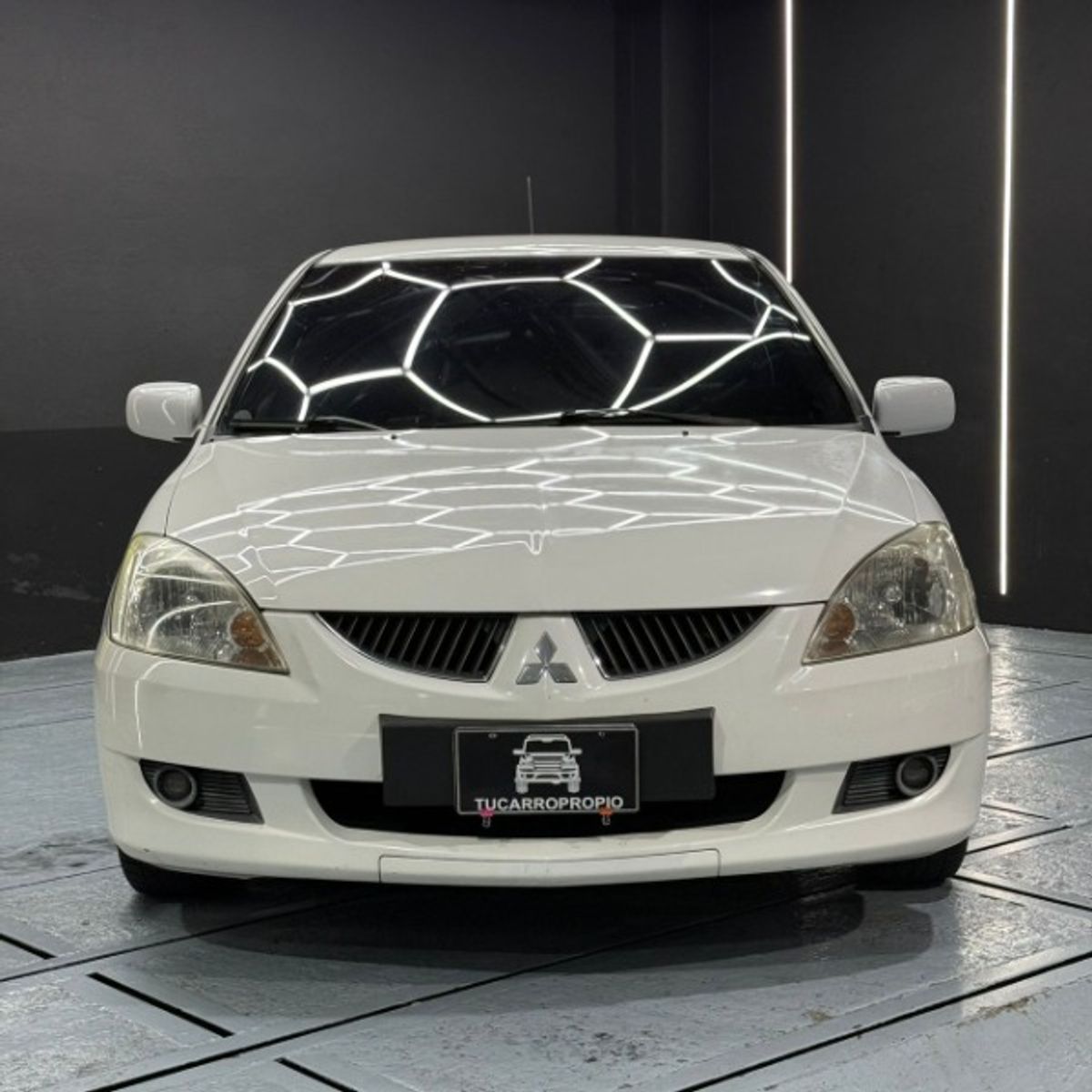 Foto 2 de Mitsubishi Lancer GLX