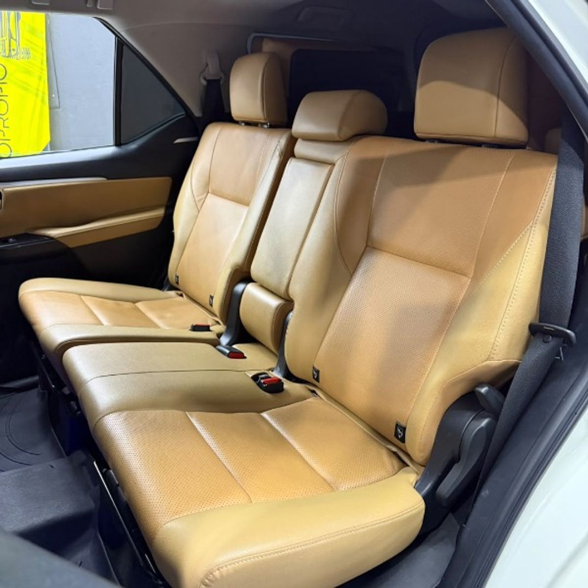 Foto 10 de Toyota Fortuner Dubai