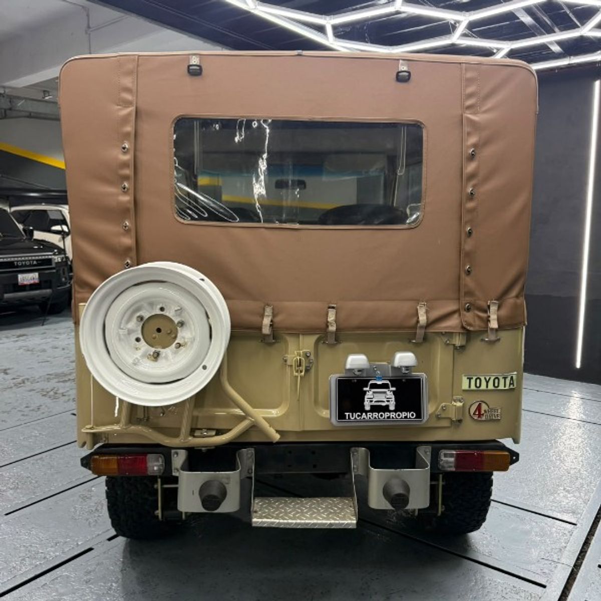 Foto 3 de Toyota FJ 40