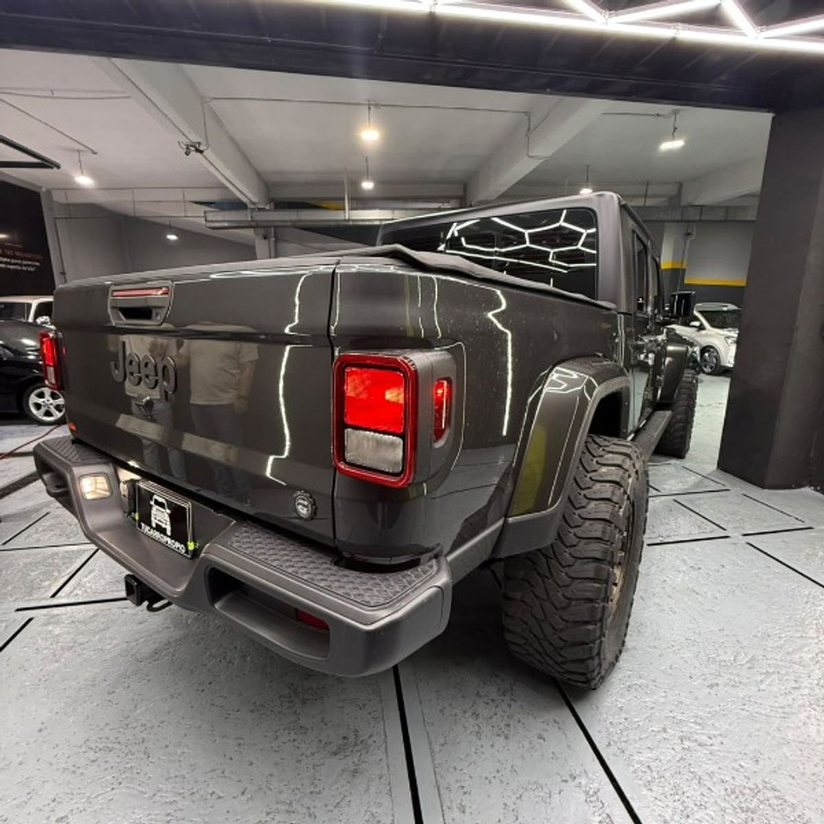 Foto 4 de Jeep Gladiator Sport