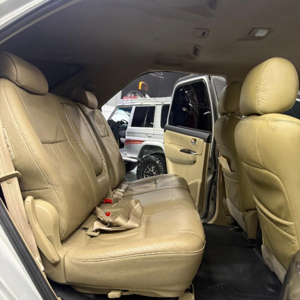 Foto 8 de Toyota Fortuner SR