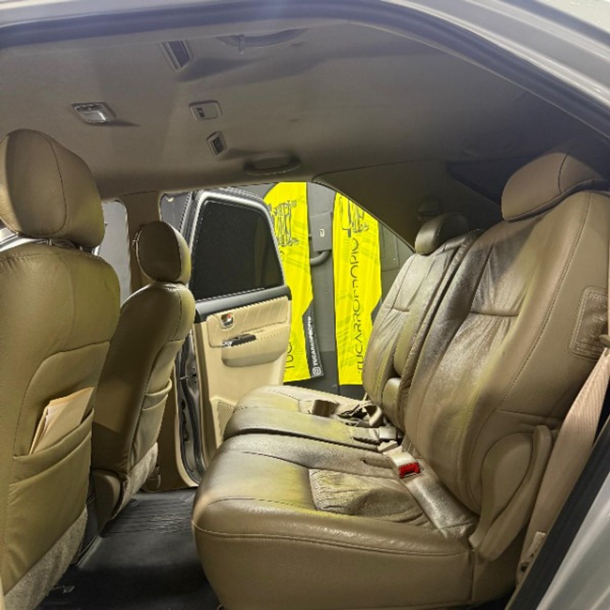 Foto 11 de Toyota Fortuner SR