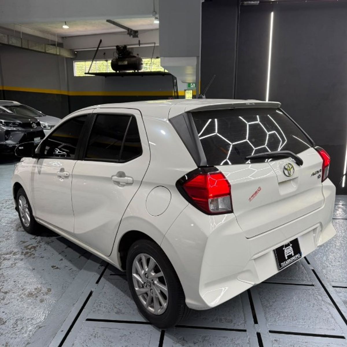 Foto 4 de Toyota Agya G
