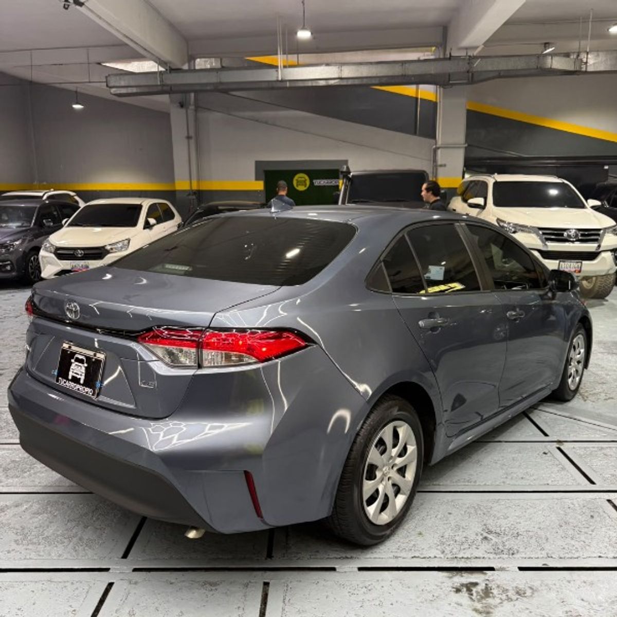 Foto 4 de Toyota Corolla LE