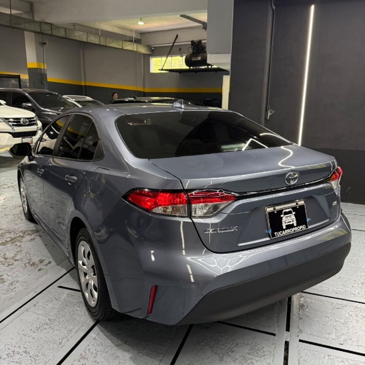 Foto 5 de Toyota Corolla LE