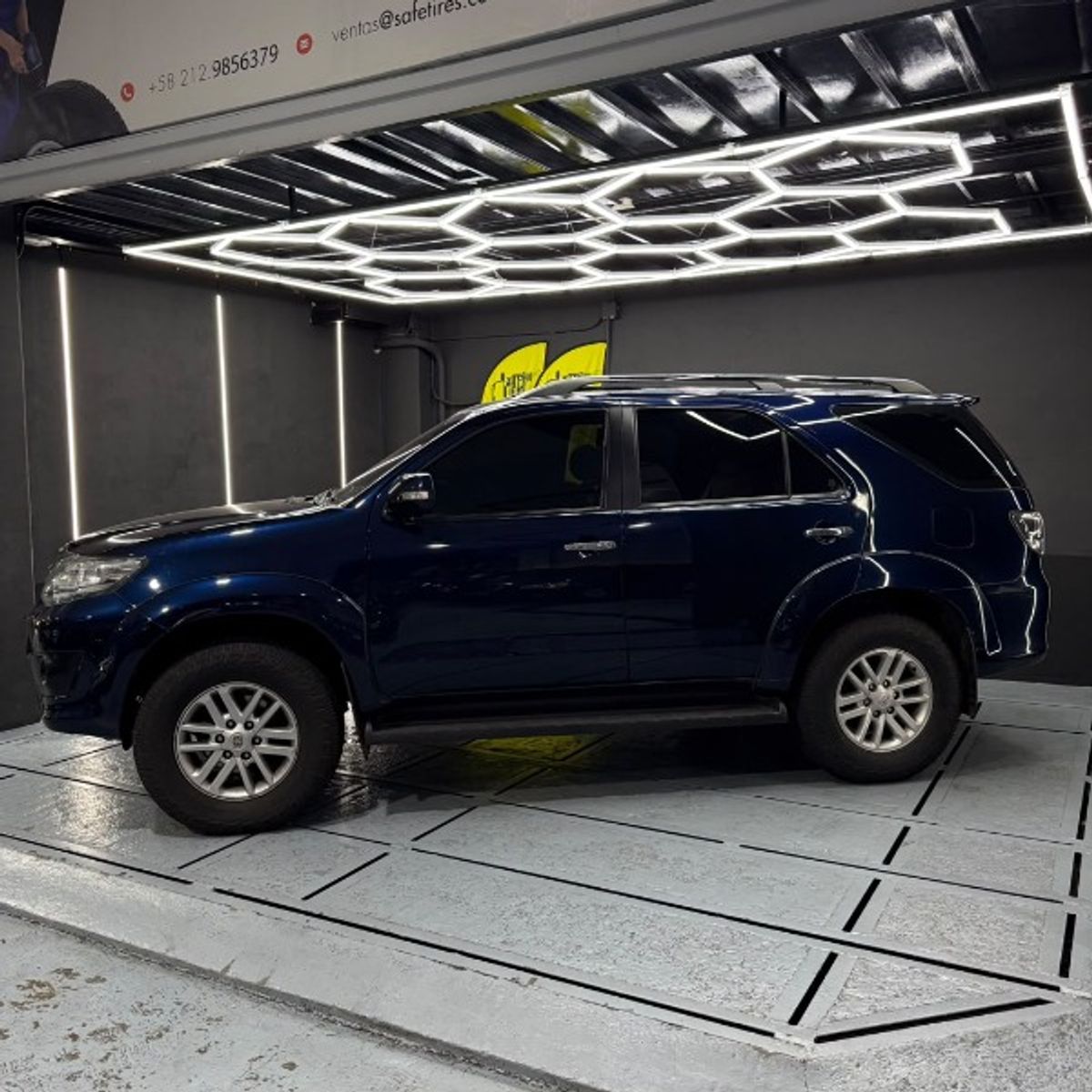 Foto 2 de Toyota Fortuner