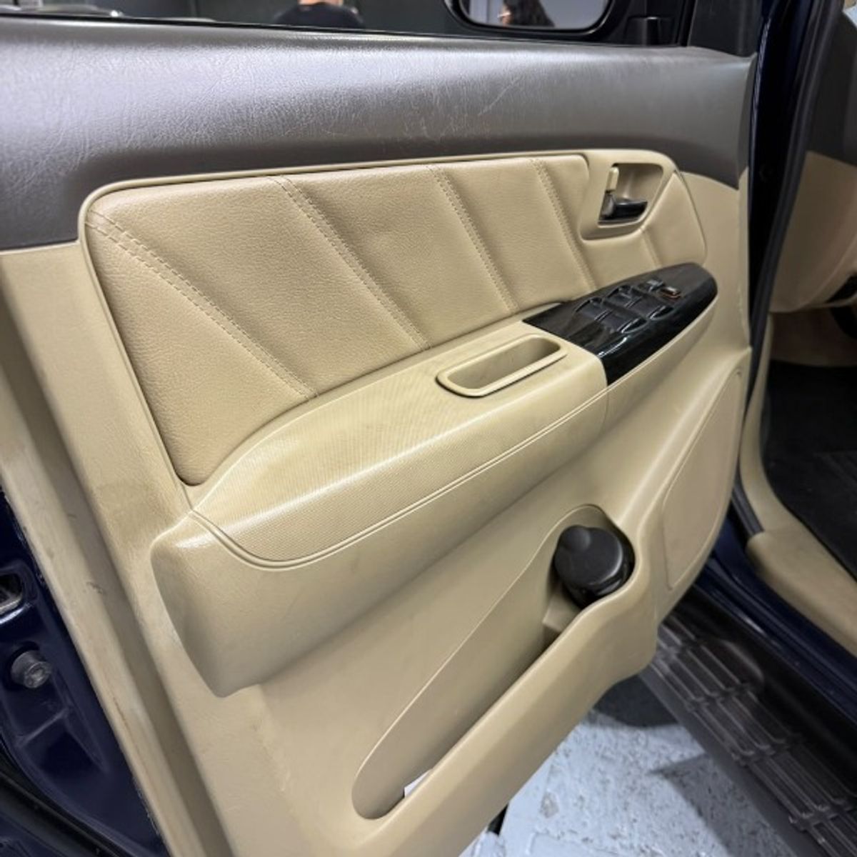 Foto 10 de Toyota Fortuner